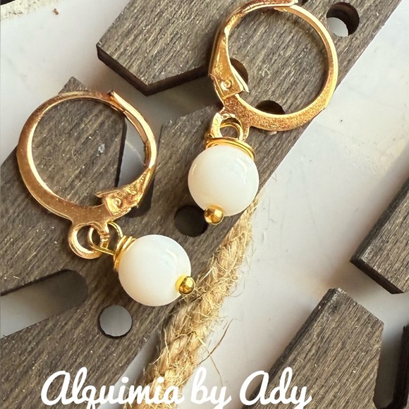 Alquimia Gold and white milky jade Earrings - Picture 1 of 1